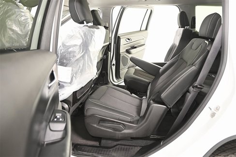 Used 2023 Jeep Grand Cherokee L Laredo image 18