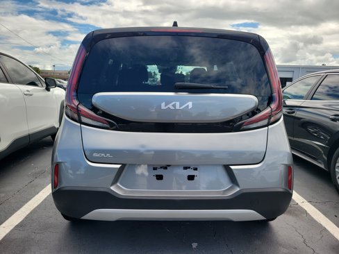 Used 2024 Kia Soul LX w/ Option Group 015 image 5
