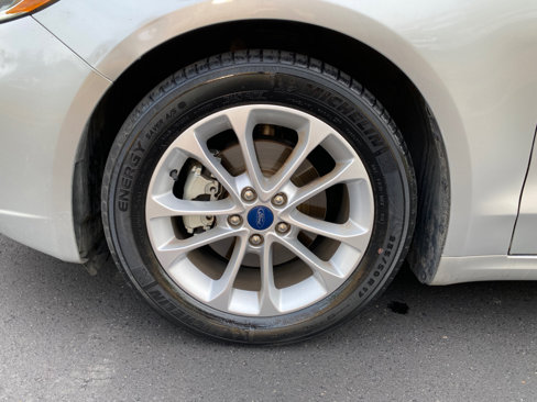 Used 2019 Ford Fusion SE image 20