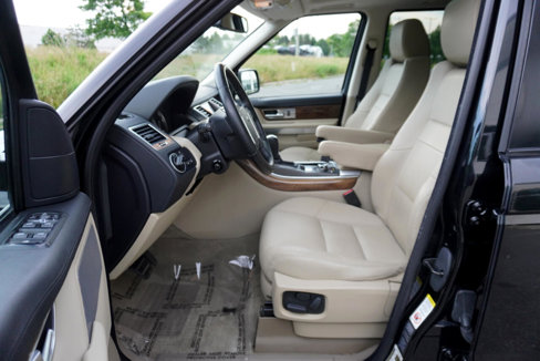 Used 2011 Land Rover Range Rover Sport HSE image 9