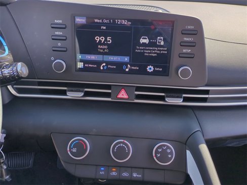 New 2025 Hyundai Elantra SE image 16