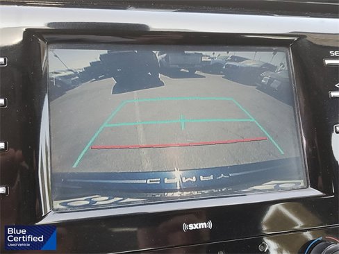Used 2020 Toyota Camry LE image 10