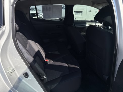 Used 2018 Nissan Leaf SV w/ SV Technology Package image 18
