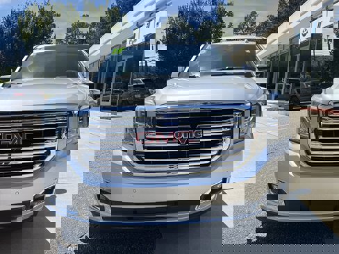 Used 2018 GMC Yukon SLT w/ Premium Edition image 10