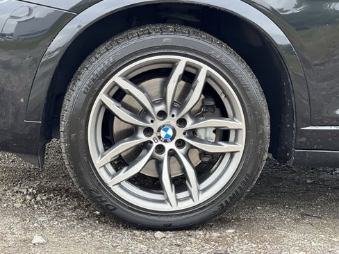 Used 2018 BMW X4 M40i image 12