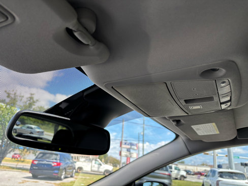 Used 2019 Nissan Rogue Sport SL w/ Premium Package image 17