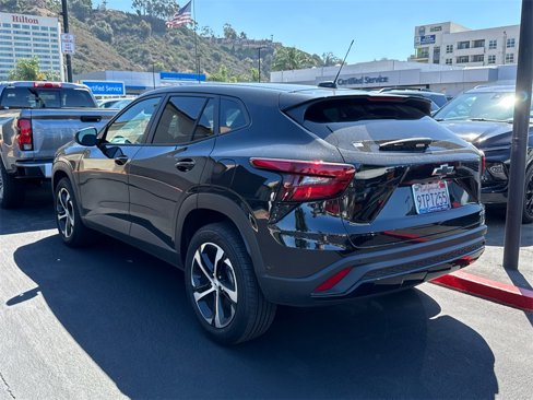 Used 2025 Chevrolet Trax RS w/ Sunroof Package image 5