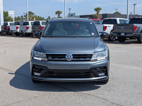 Used 2021 Volkswagen Tiguan SE R-Line image 2
