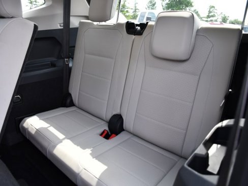 Used 2018 Volkswagen Tiguan SEL image 20