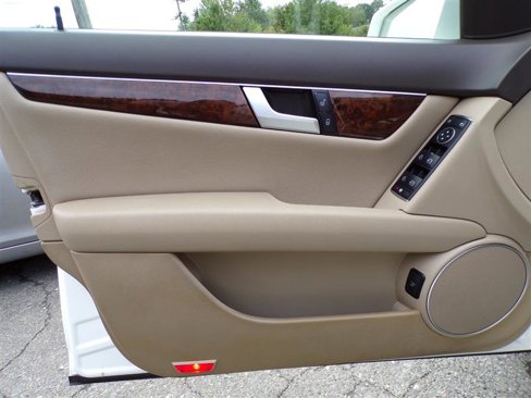 Used 2013 Mercedes-Benz C 300 4MATIC Sedan image 12