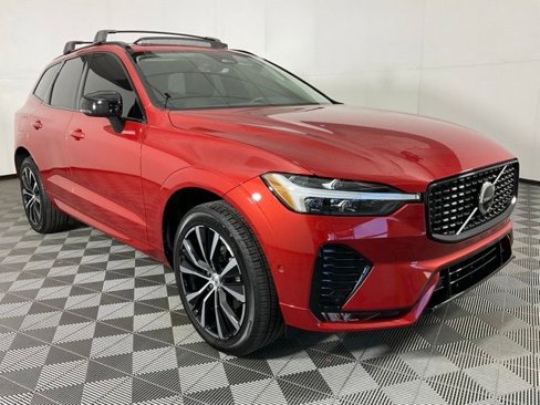 Certified 2024 Volvo XC60 B5 Plus w/ Protection Package Premier image 3