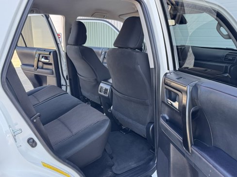 Used 2022 Toyota 4Runner TRD Off-Road image 38