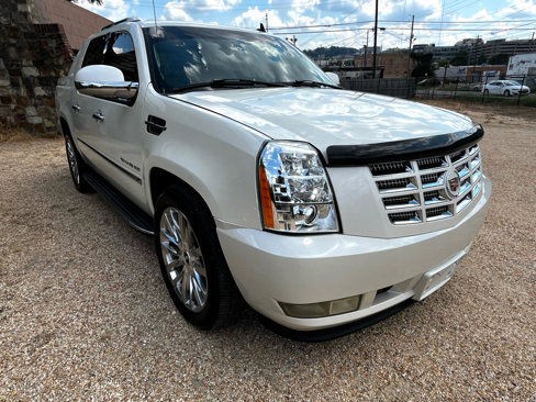 Used 2007 Cadillac Escalade EXT w/ Information Package image 11