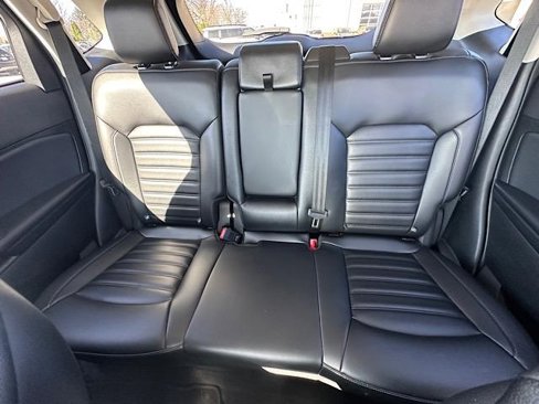 Used 2023 Ford Edge SEL image 31