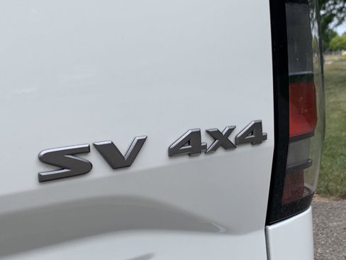 Used 2024 Nissan Frontier SV w/ SV Convenience Package image 24
