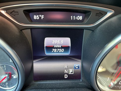 Used 2019 Mercedes-Benz GLA 250 4MATIC image 11