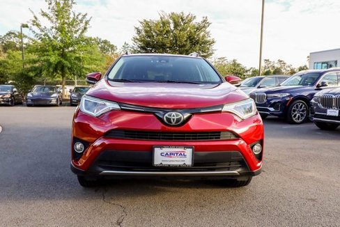 Used 2018 Toyota RAV4 XLE image 2