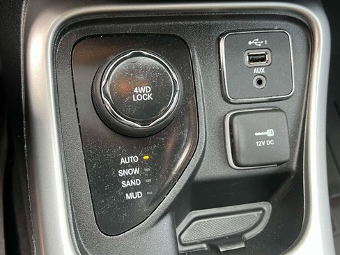 Used 2021 Jeep Compass Latitude image 28