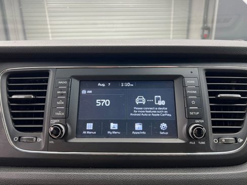 Used 2020 Kia Sedona LX image 30