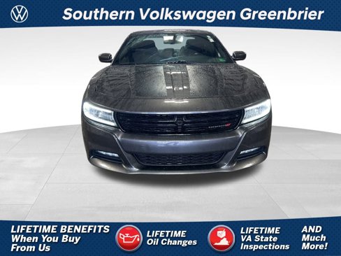 Used 2017 Dodge Charger SXT image 1