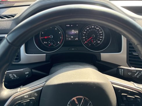 Used 2020 Volkswagen Atlas Cross Sport SE w/ Panoramic Sunroof Package image 8