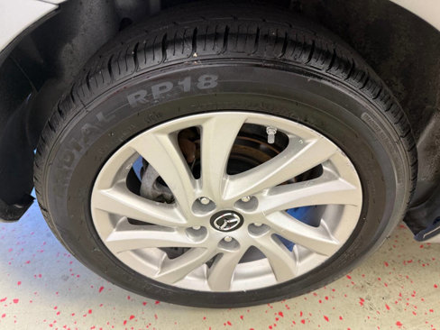 Used 2013 MAZDA MAZDA3 i Grand Touring image 16