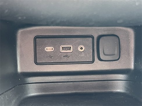 Used 2021 Chevrolet Equinox LT w/ LPO, Floor Liner Package image 23