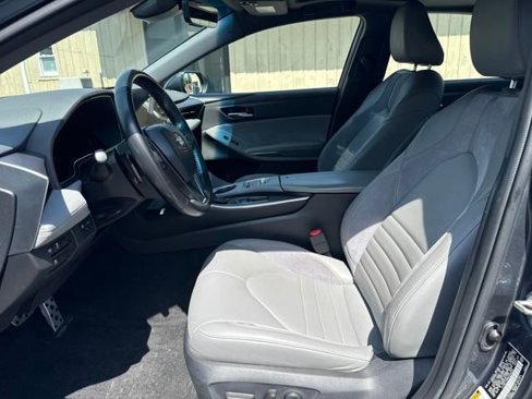 Used 2019 Toyota Avalon XSE w/ All Weather Liner Package image 9