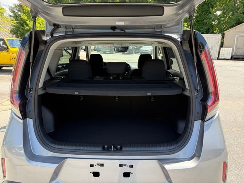 Used 2025 Kia Soul EX image 17