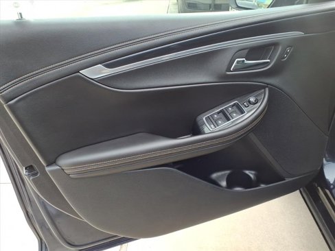 Used 2017 Chevrolet Impala LT image 17