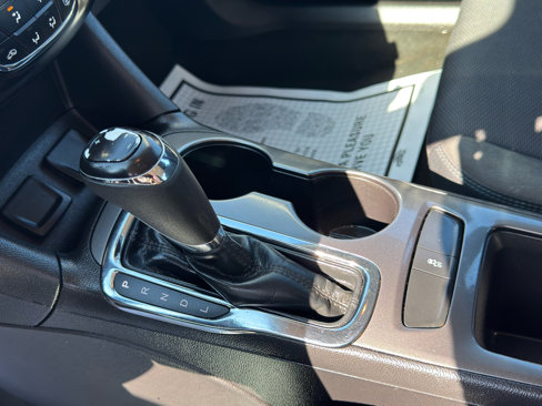 Used 2017 Chevrolet Cruze LT image 24