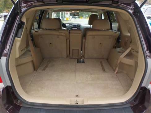 Used 2013 Toyota Highlander SE image 10