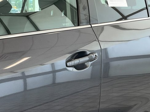 Used 2023 Subaru Outback Premium image 13