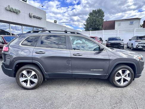 Certified 2022 Jeep Cherokee Limited w/ Mopar Interior Package image 8