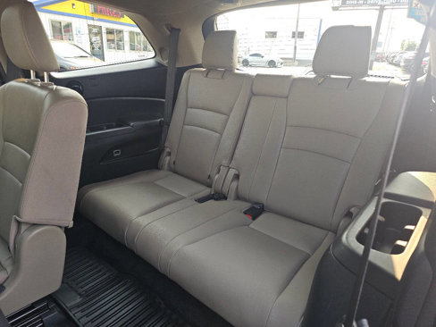 Used 2016 Honda Pilot Touring image 39