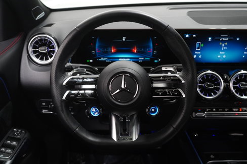 Used 2025 Mercedes-Benz GLB 35 AMG 4MATIC image 17