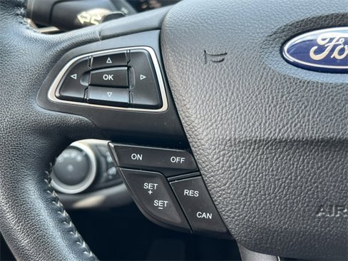 Used 2017 Ford Escape Titanium image 22