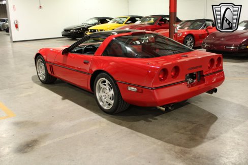 Used 1990 Chevrolet Corvette Coupe image 2