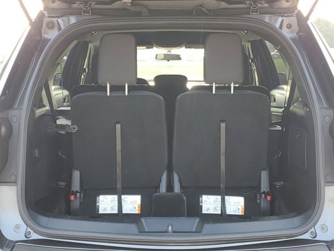 Used 2018 Ford Explorer XLT image 8
