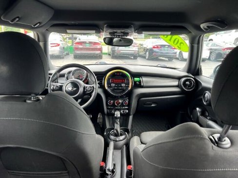 Used 2016 MINI Cooper 2-Door Hardtop image 17