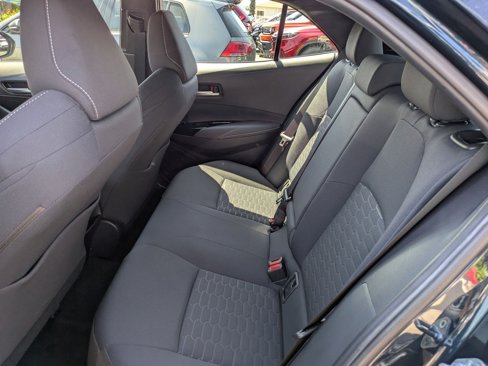 Used 2022 Toyota Corolla SE image 16