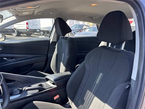 Used 2021 Hyundai Elantra SEL image 17