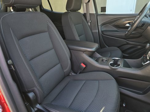 Used 2022 GMC Terrain SLE image 25