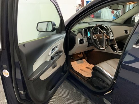 Used 2015 Chevrolet Equinox LTZ image 11