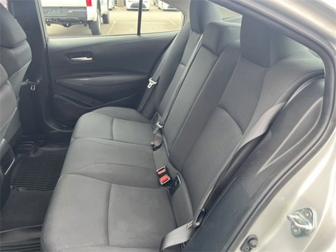 Used 2021 Toyota Corolla LE image 23