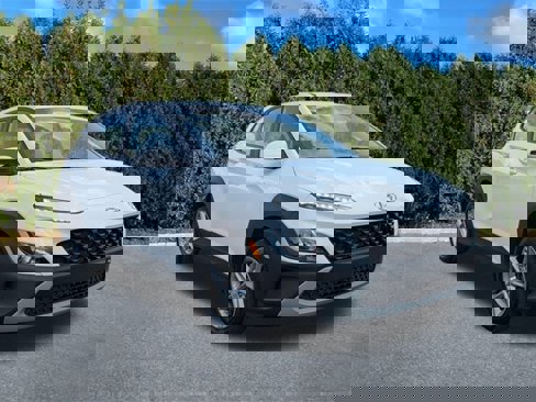 Certified 2023 Hyundai Kona SE image 3