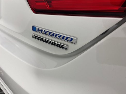 Certified 2018 Honda Accord Touring image 4
