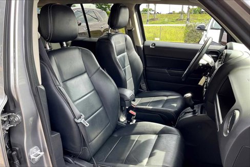 Used 2016 Jeep Patriot High Altitude image 7