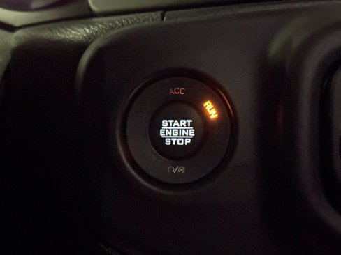 Used 2018 Jeep Wrangler Unlimited Sahara image 21