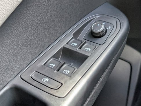 New 2025 Volkswagen Taos S image 15